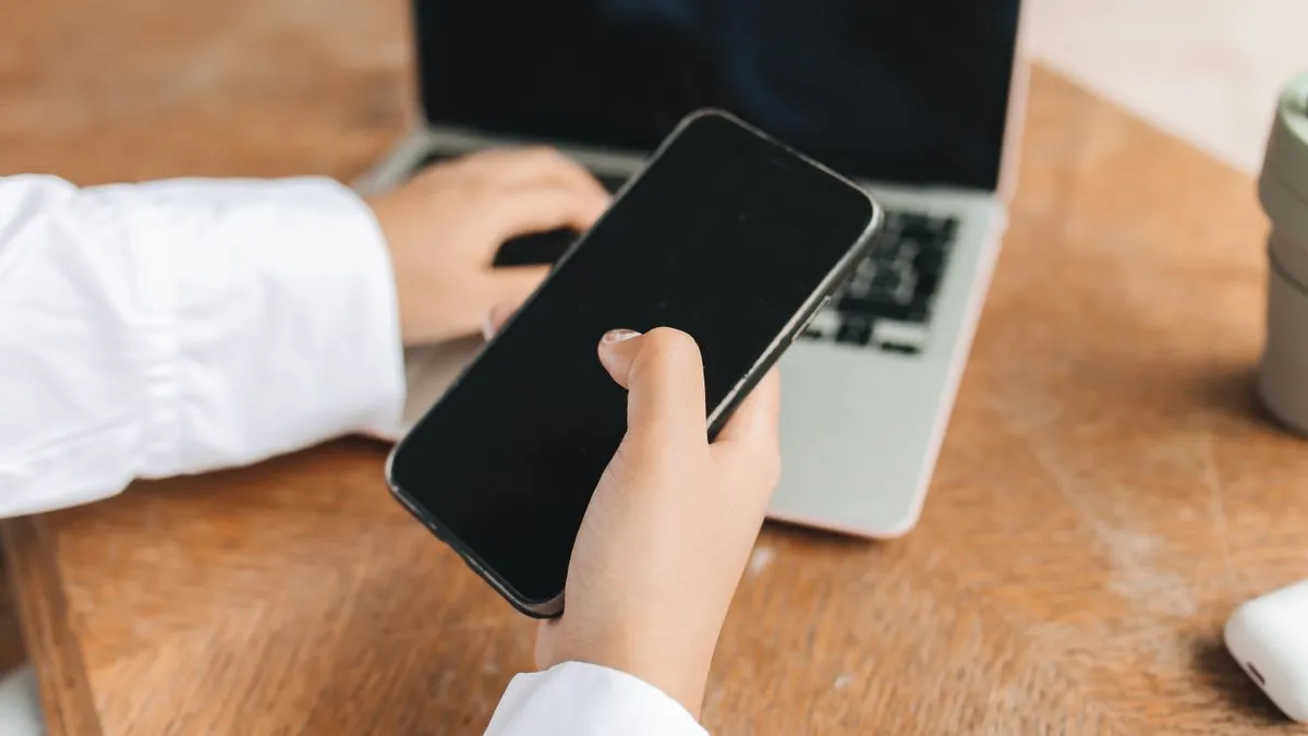 Applying for an instant approval loan and verifying income with IBV